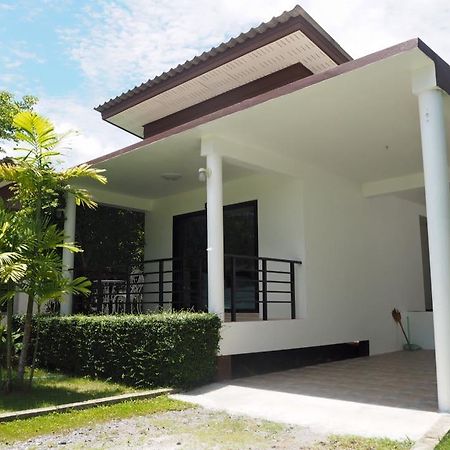 B.M.P Resort Khao Lak Luaran gambar